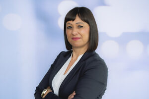 Yadel Akdeniz Vertriebsassistentin